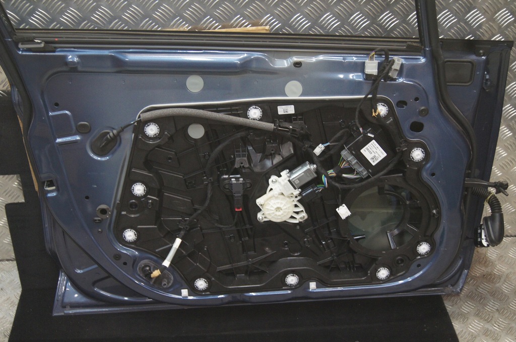 фото №13, Ford fiesta mk8 двері ліва перед