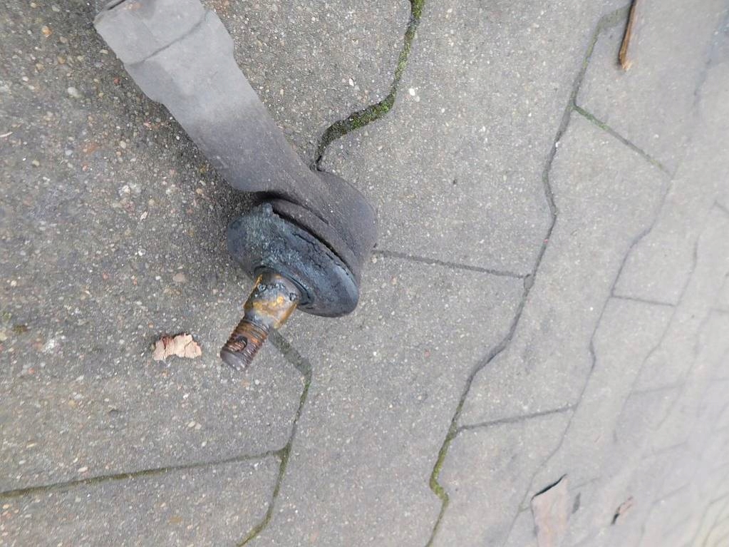 фото №8, Mitsubishi space wagon iii 2.0 16v 02r рулевая рейка