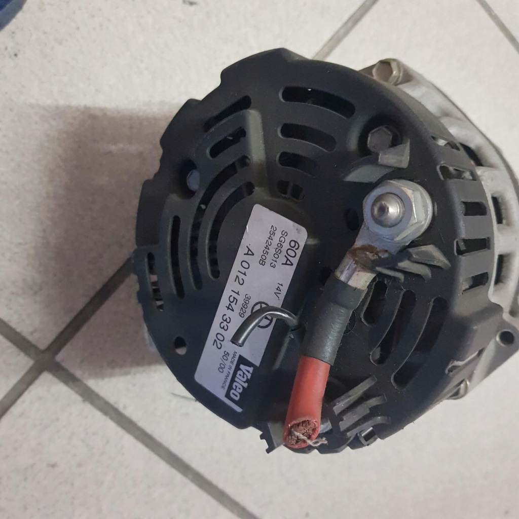 Купить Mercedes генератор дополнительный a0121543302