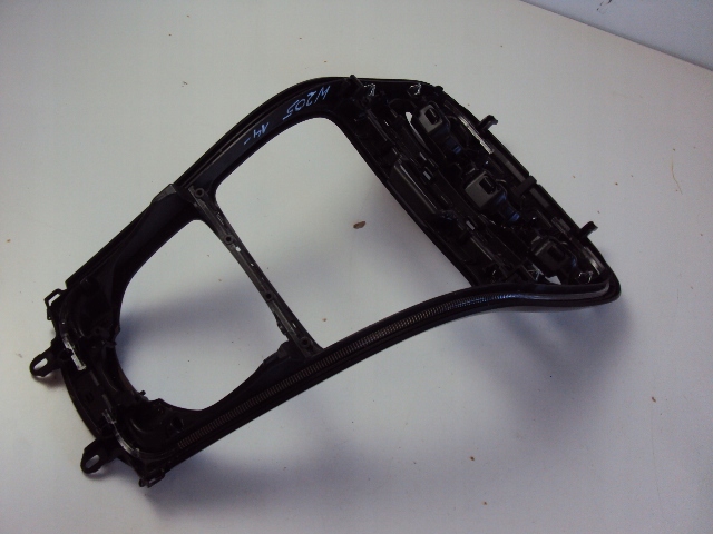 фото №5, Рамка dekor панель приладів mercedes c-klasa w205 2014-