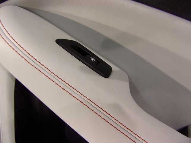 фото №2, Jeep compass ii 17- обшивка дверь правый задняя