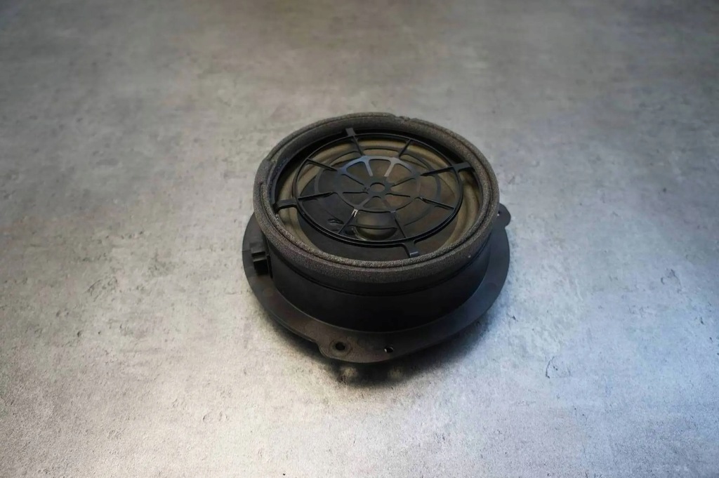 фото №1, Оригинальный динамик дверь audi tt 8s mk3 - 8s0035411a