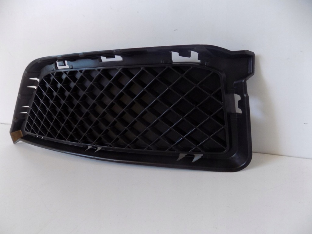 Bmw x1 e84 решётка бампера правая - 3885 с Разборки