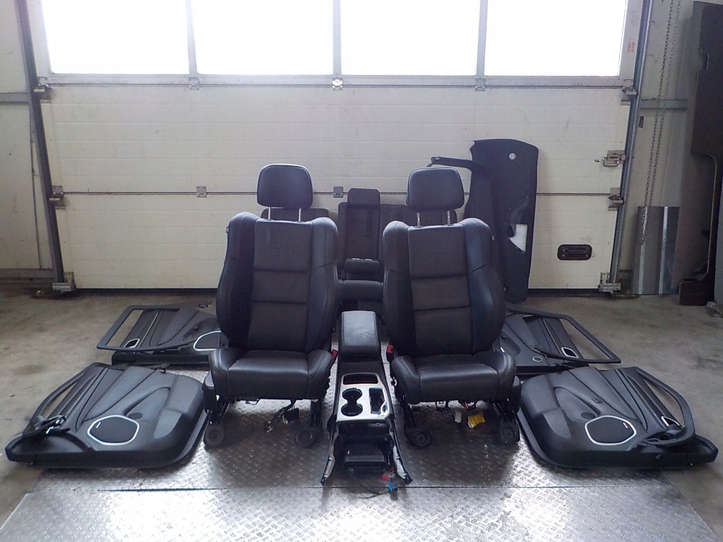 фото №1, Grand cherokee wk2 lift сиденья комплект обивка