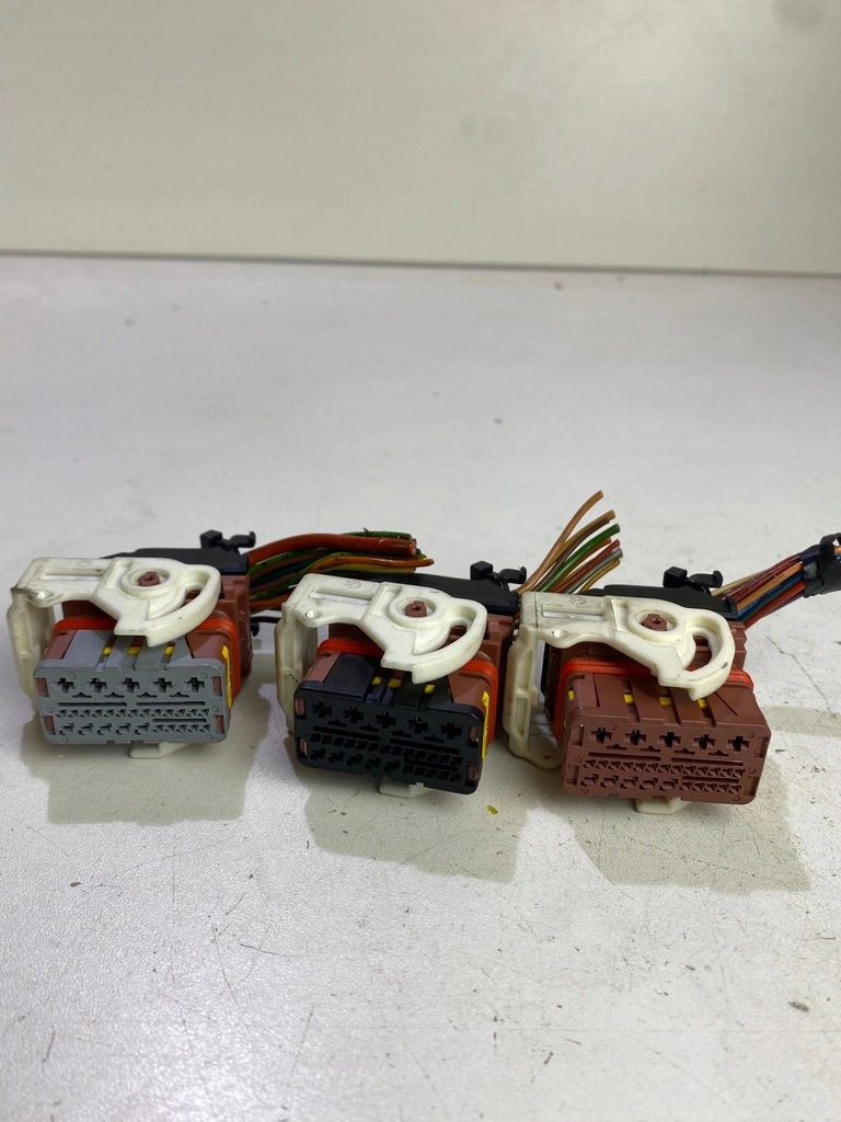 фото №6, Разъёмы штекер колодка коробка предохранителей bsm r07 peugeot 1007 207