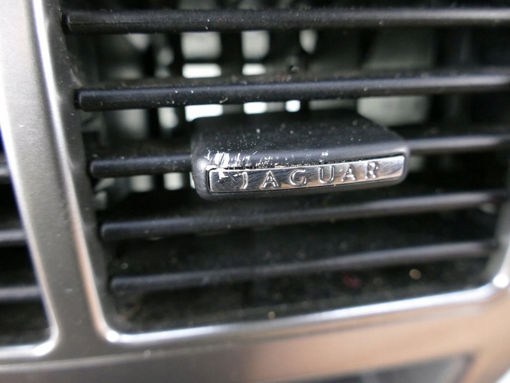 фото №13, Jaguar xf x250 lift решітка обдув задня прикурювач