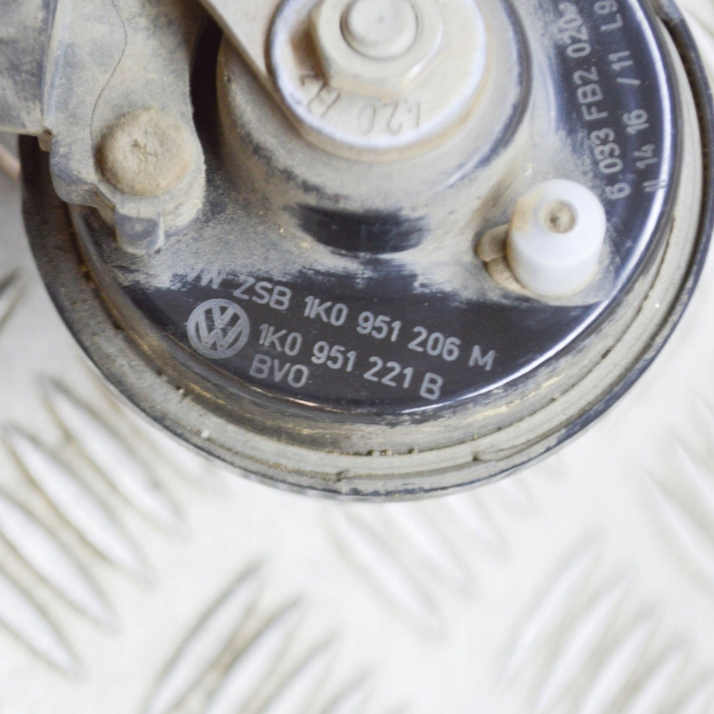 фото №9, Skoda yeti 5l 2011 клаксон