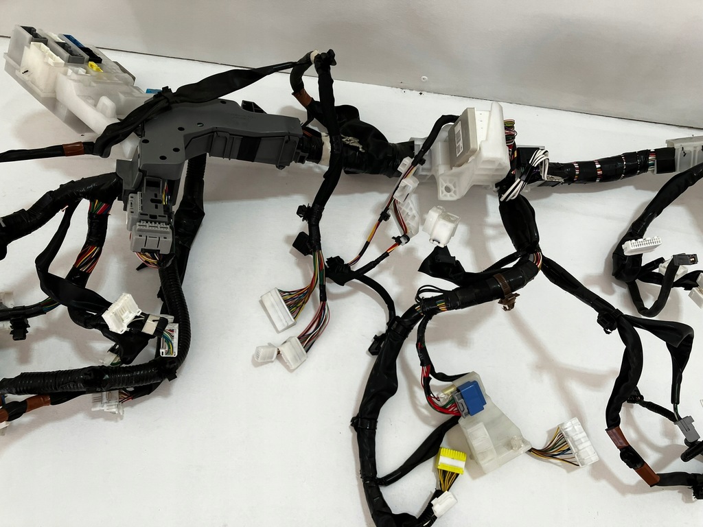 фото №8, Prius iii электропроводка салона pod панель