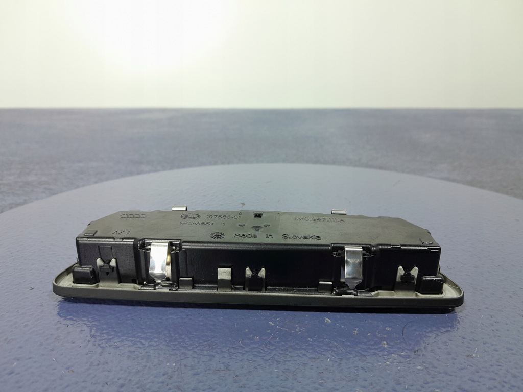 фото №4, Audi q7 ii 4m lift лампа потолочный czarna 4m0947111a