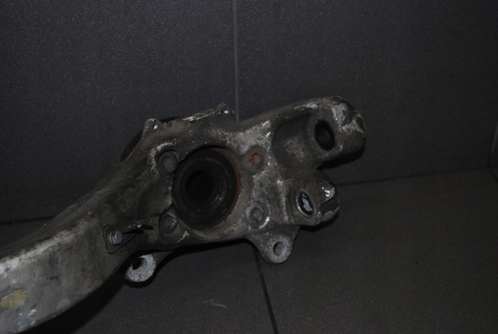 фото №6, Поворотный кулак левый перед audi a6 c5 4.2 4b3407257d