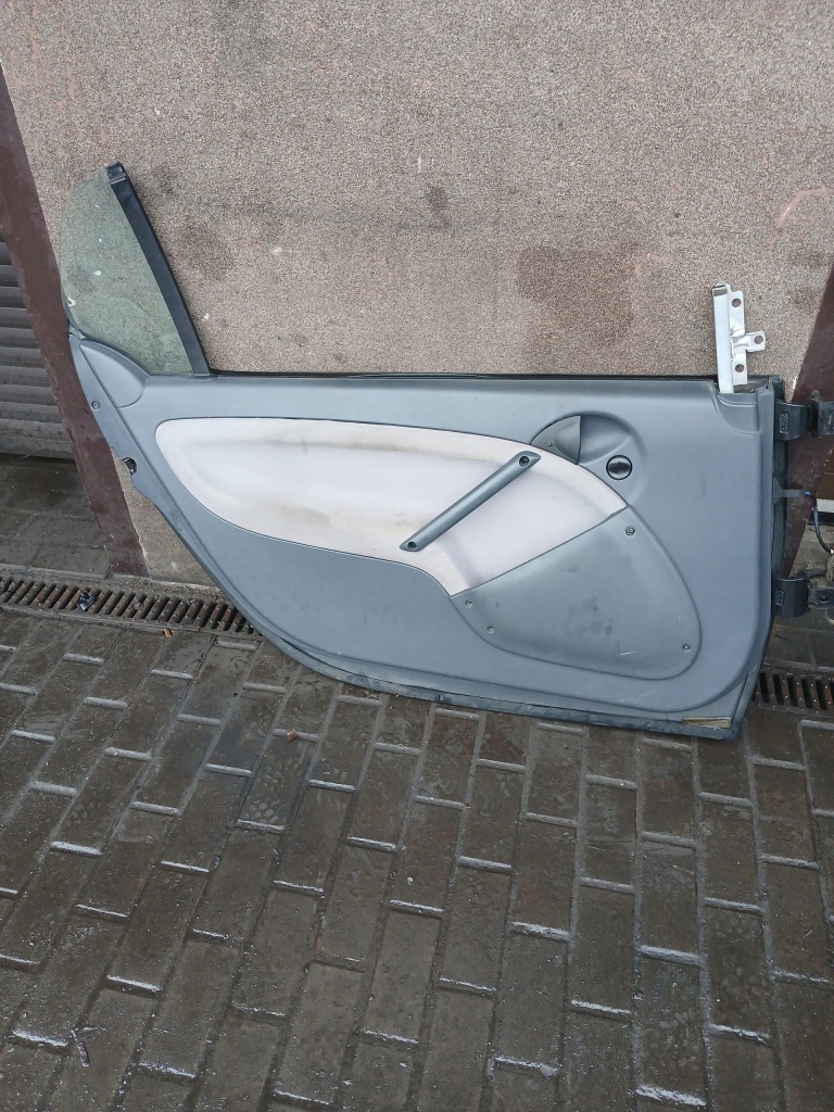 Дверь левая без трещины коплектная  smart fortwo 1 цвет чёрный eb1 ea4 Цена