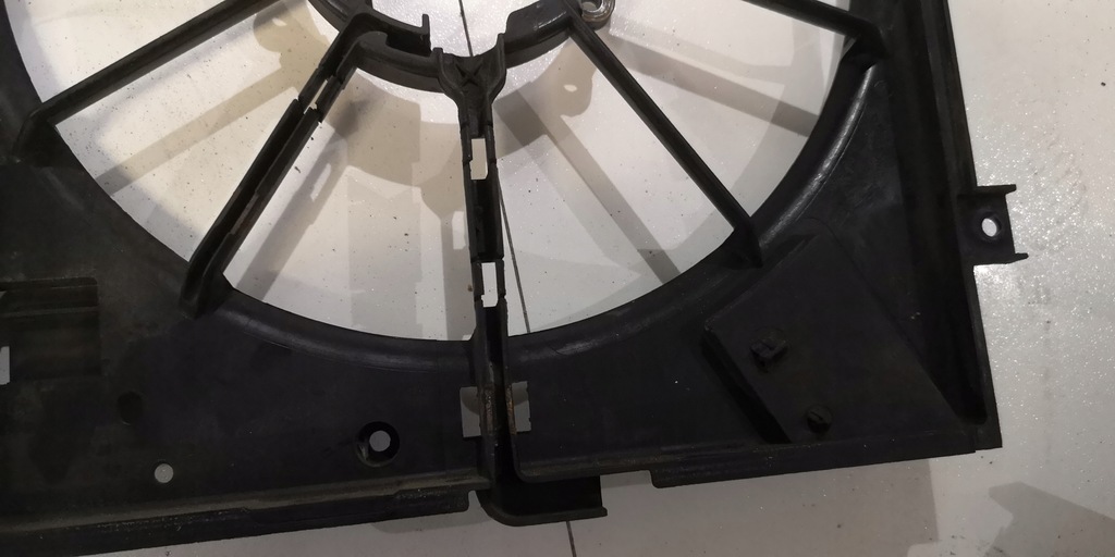 фото №7, Vw golf v passat корпус вентилятора 1k0121297