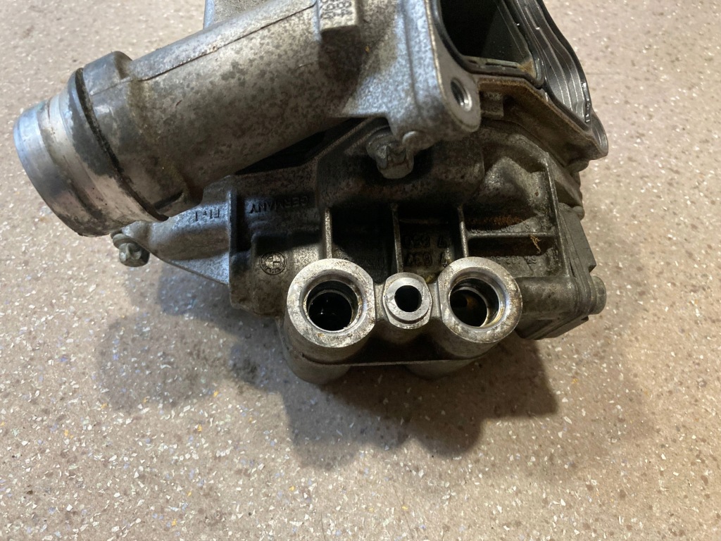 Основание фильтра масла bmw m4 f82 f83 7850293 в Украине