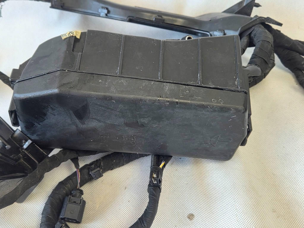 фото №8, Skoda fabia iv коробка запобіжників джгут