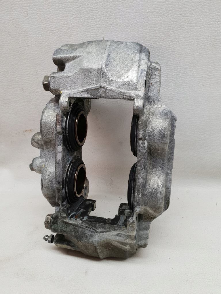 фото №7, Toyota hilux viii 2.4 суппорт тормозной левый перед