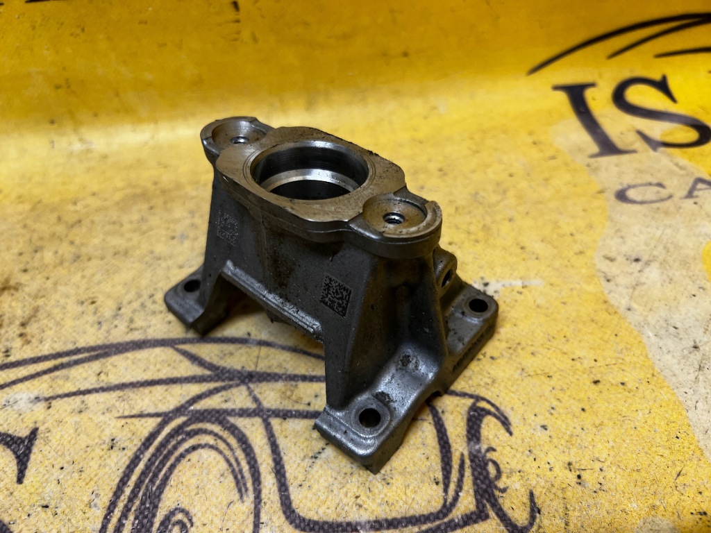 Купити Кронштейн вала двигун b38 bmw f40 mini