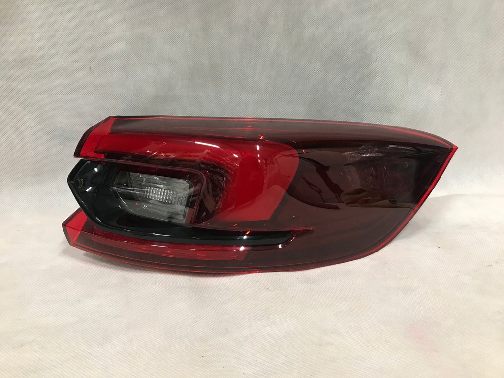 фото №1, Opel insignia b opc лампа задняя правая czarna рамка