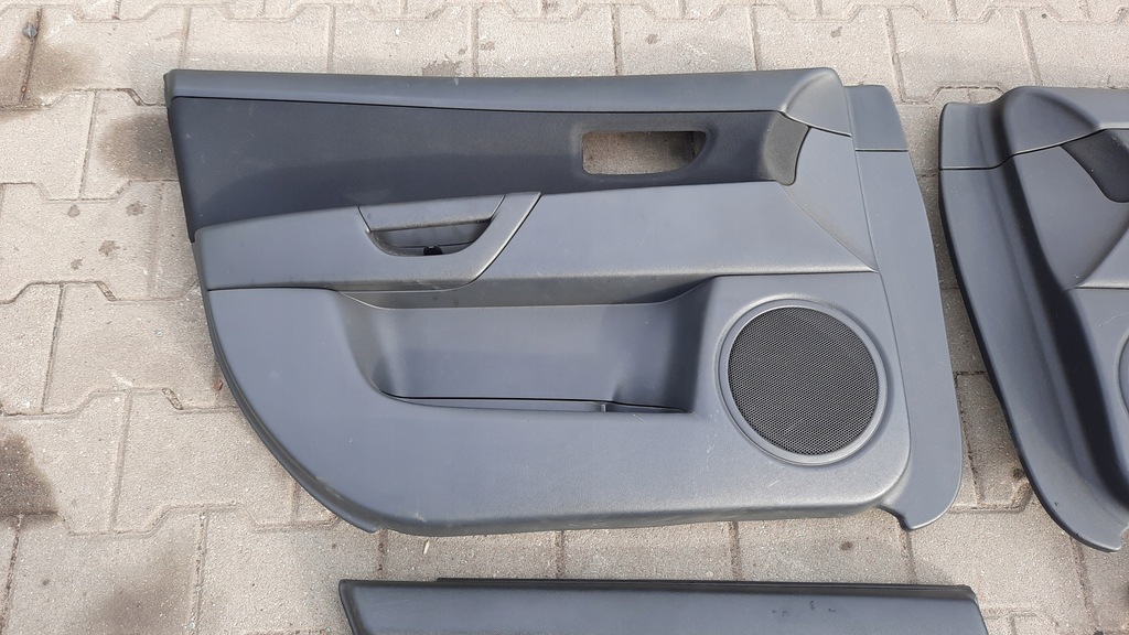 фото №4, Обивка дверь mazda 3 05r