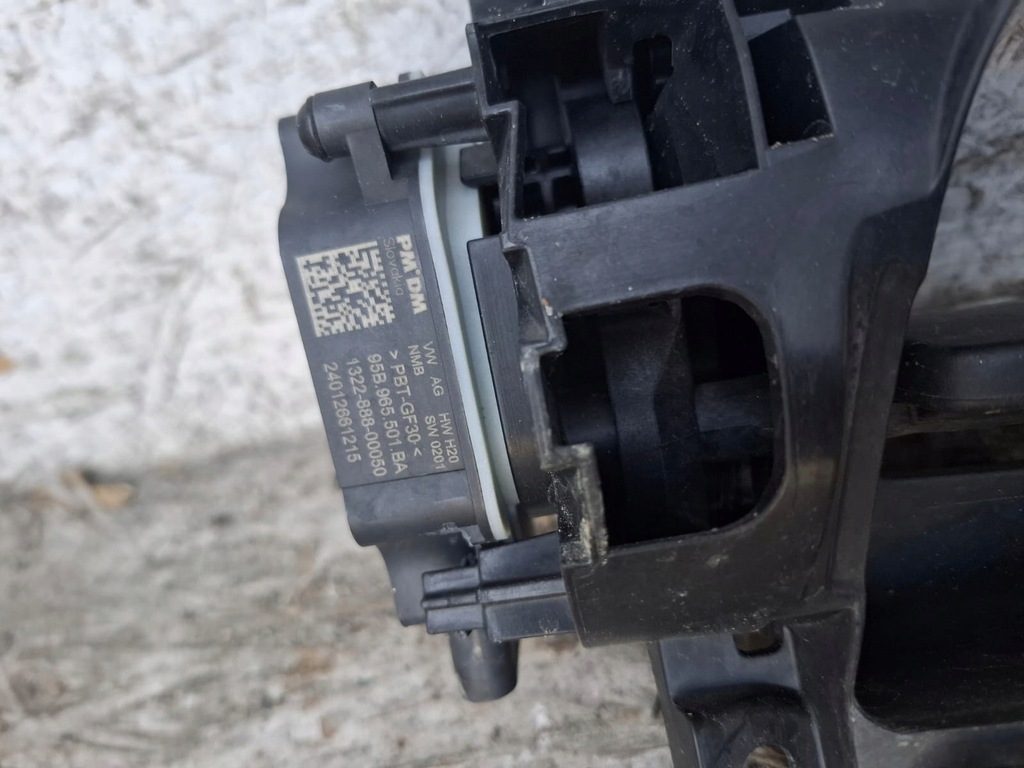 фото №7, Audi e-tron gt rs porsche taycan 9j1121753e 9j1121754e впуск жалюзи