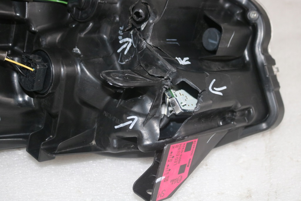 Nissan micra k14 фара правый  перед передняя full led Оригинал