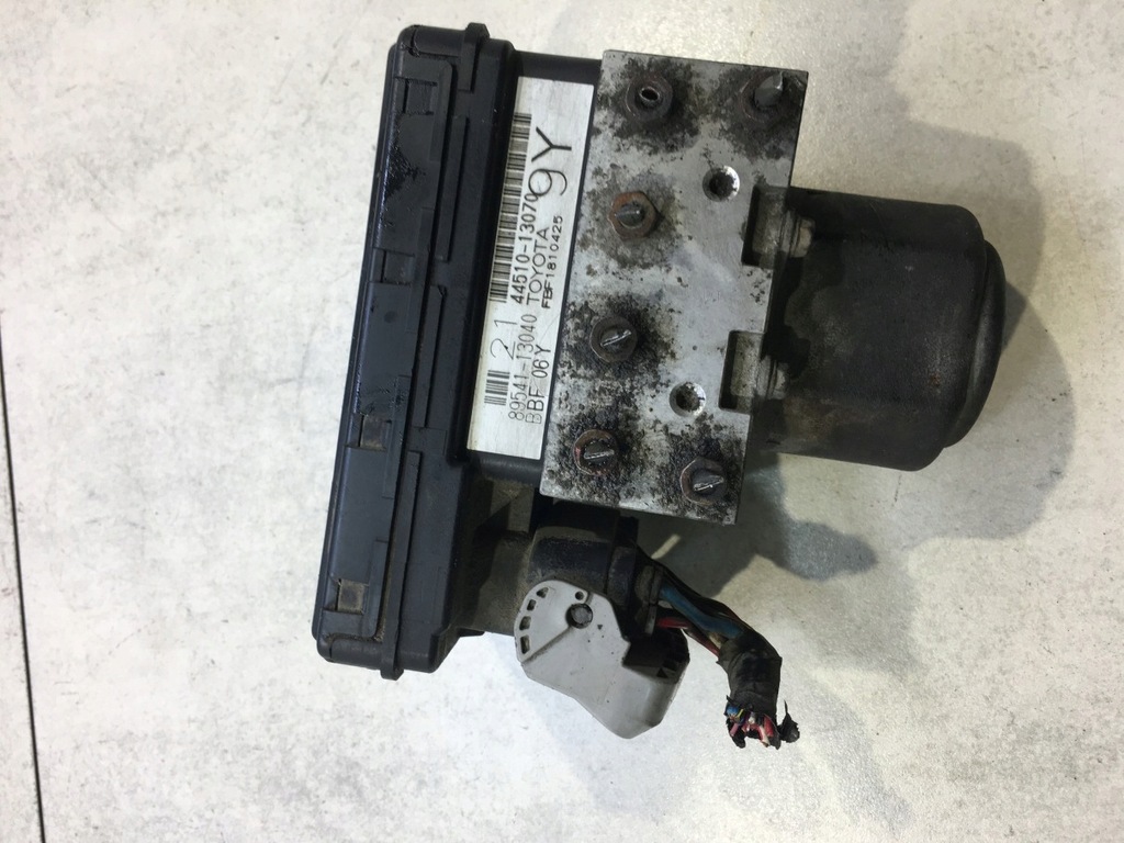 фото №7, Насос abs corolla verso e12 1.8 44510-13070