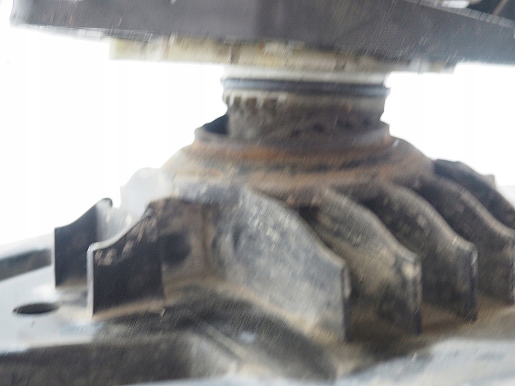 фото №9, Modus clio 3 подъемник кронштейн колеса запасного 8106937