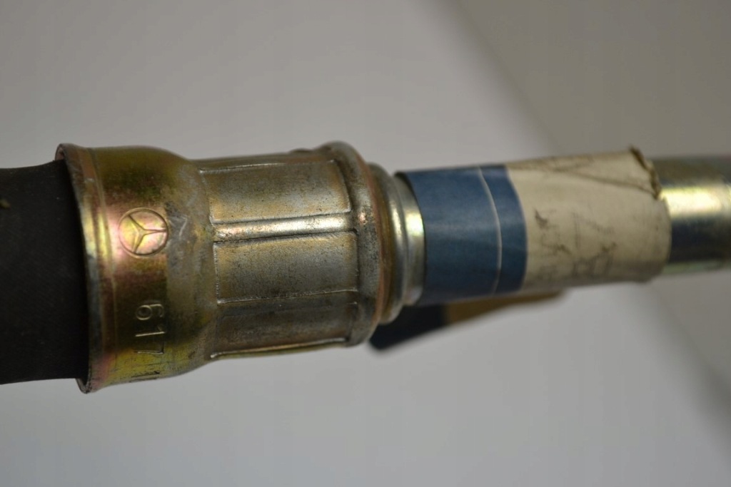 Mercedes w123 300d om617 шланг радиатора масла с Разборки