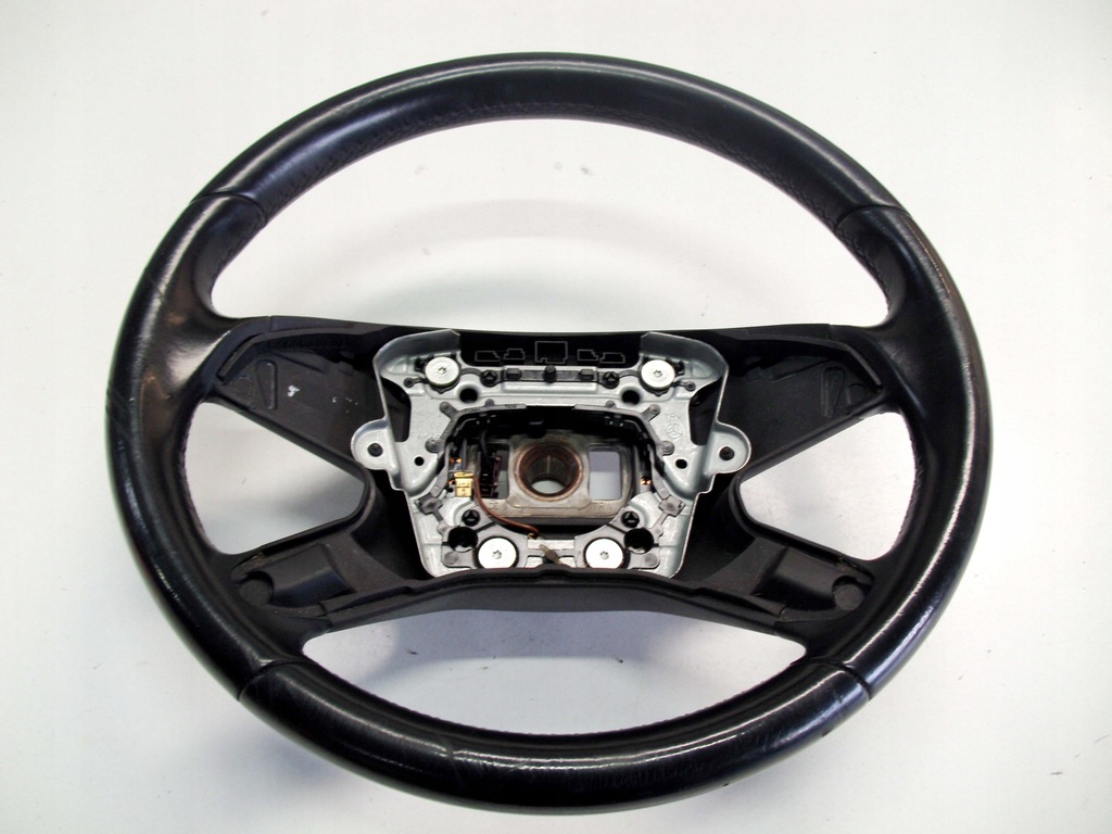 фото №1, Воздуховод кожа mercedes w212