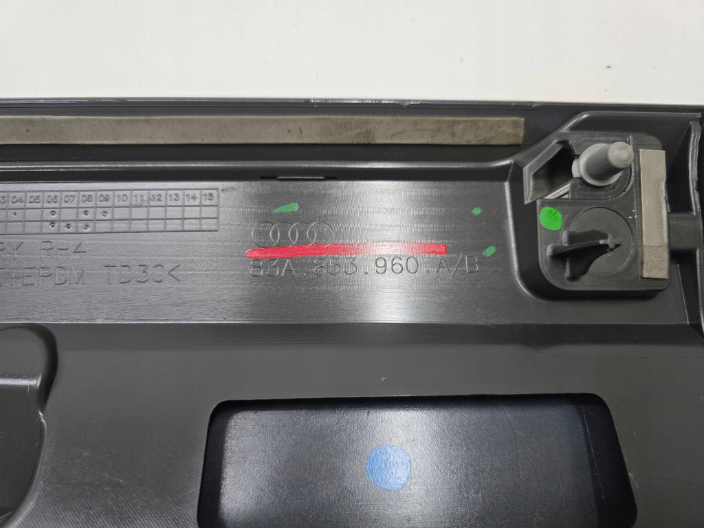 фото №11, Молдинг накладка дверь audi q3 ii 83a 18- правая перед