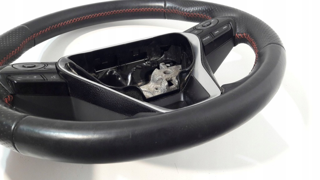 фото №6, Toyota corolla e210 e21 воздуховод кожаный czerwona nić gr l82