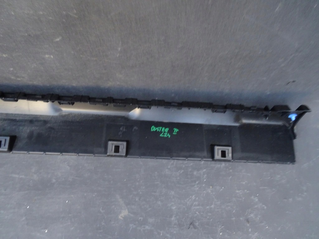 фото №11, Dacia duster ii 17- молдинг поріг права oryg