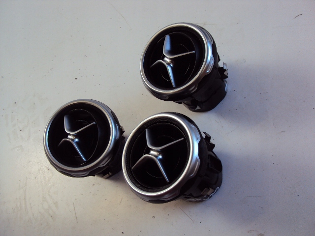 фото №2, Решётки обдув mercedes gla x156 2.2 cdi 18 r