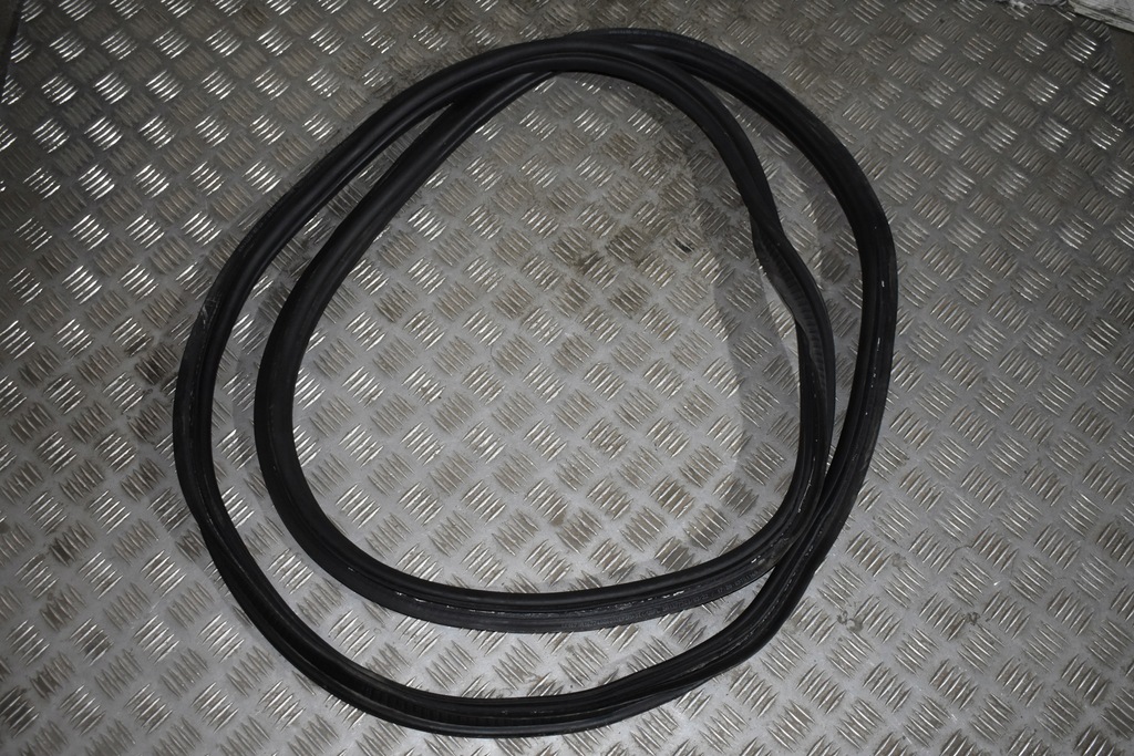 фото №1, Idealna прокладка кришки багажника mercedes gls x167 1