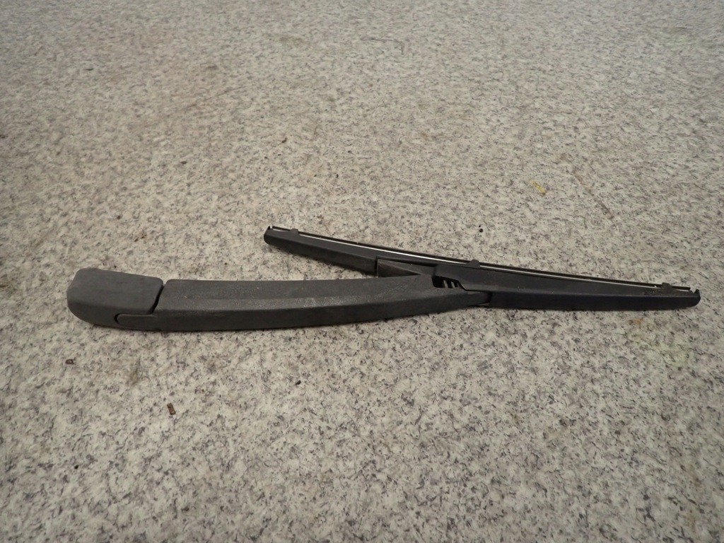 фото №4, Toyota corolla verso 04- рычаг дворники задняя