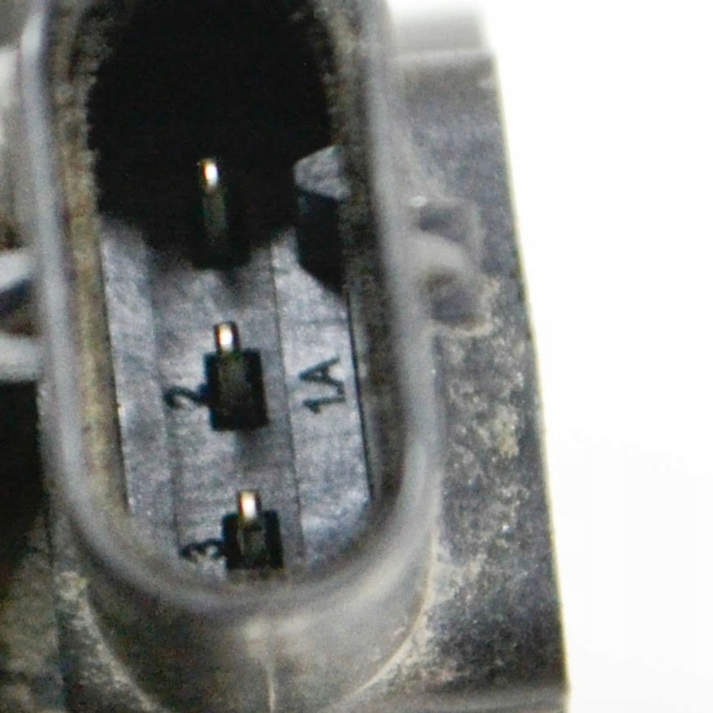 Tesla model 3 2018 с задний датчик парковки pdc Недорого