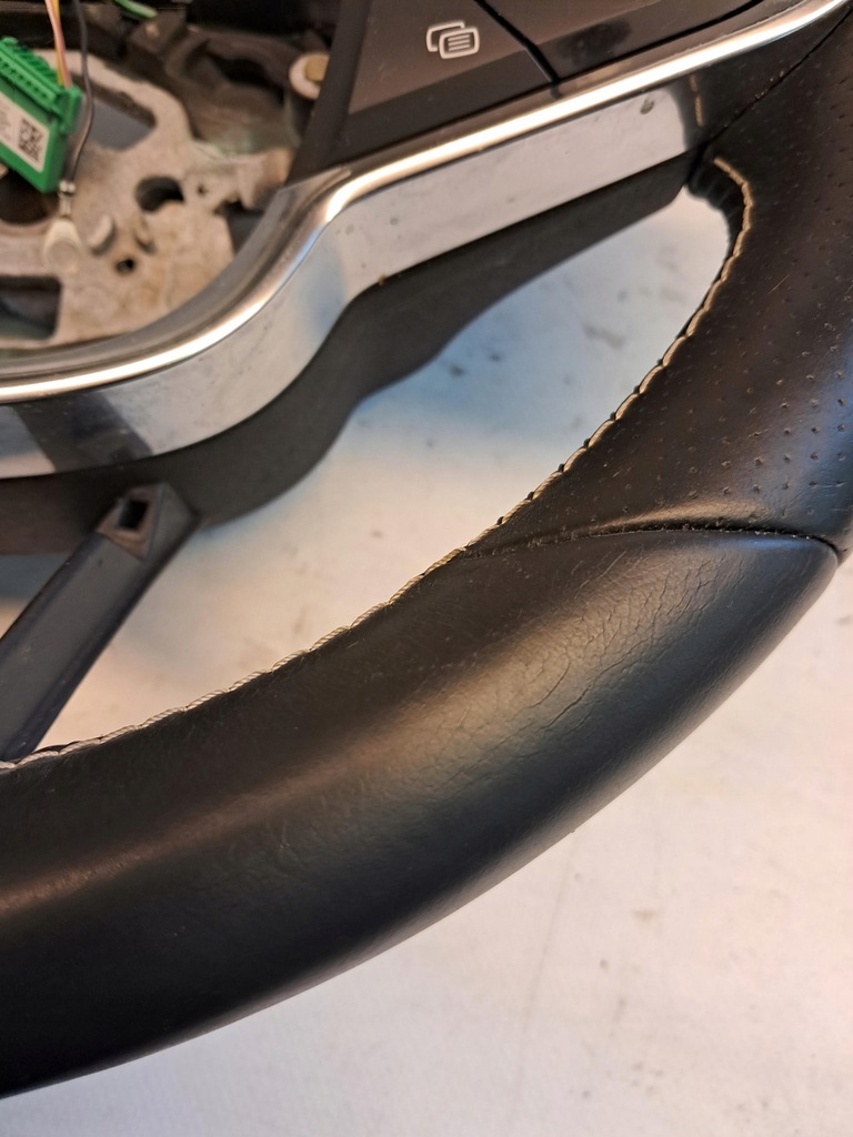 фото №11, Повітропровід шкіра r-design volvo xc40 p32288649