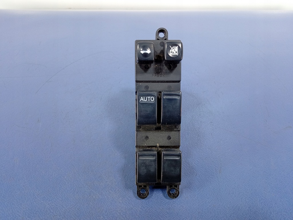 фото №1, Primera p12 панель окон левый перед 25401av640