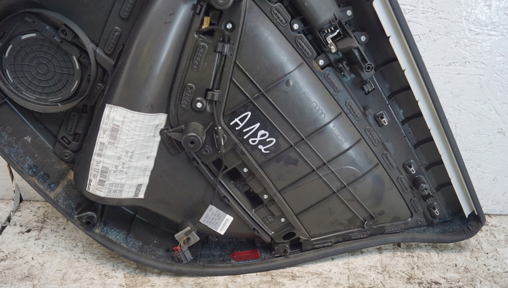 фото №13, Обивка дверь audi оригинальный номер 8t8867305