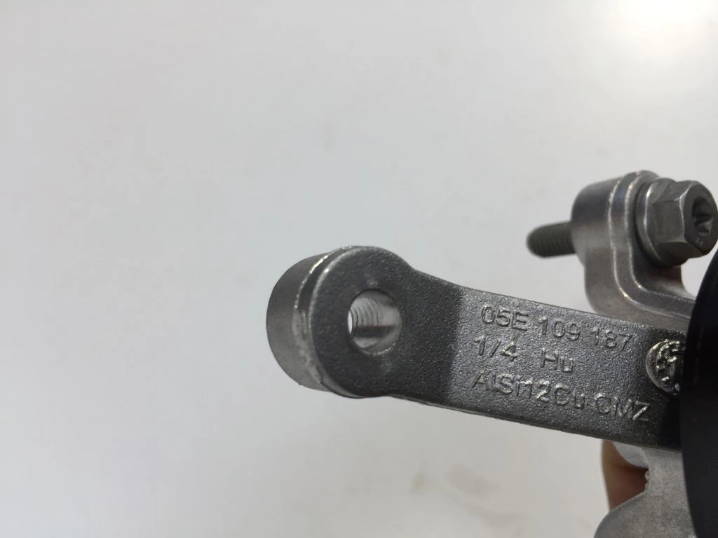 фото №3, Audi q3 83a f3 1.5 tfsi 2018 кронштейн ролик ремень