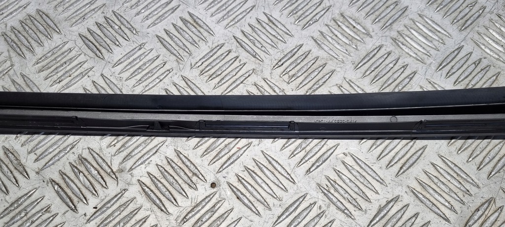 фото №9, Mercedes w247 h247 молдинг стекло левая левый перед передняя a2476900301