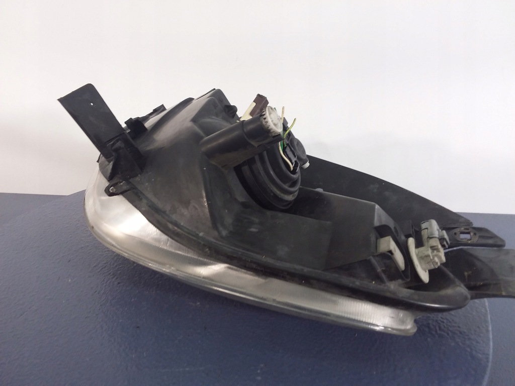 фото №7, Citroen xsara picasso i lift фара правий eu