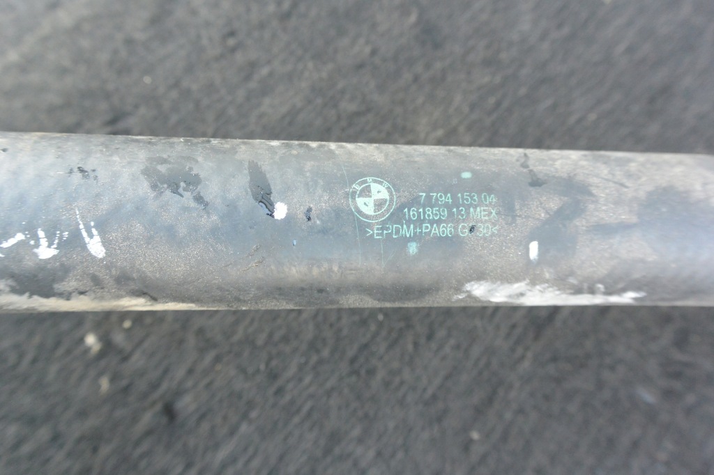 Труба шланг пабтрубок  воды 3.0 d bmw x5 x6 e70 e71 комплект Недорого