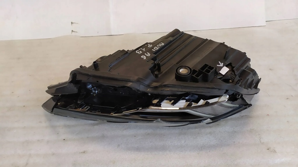 фото №11, Лампа правий перед audi a6 c8 4k0