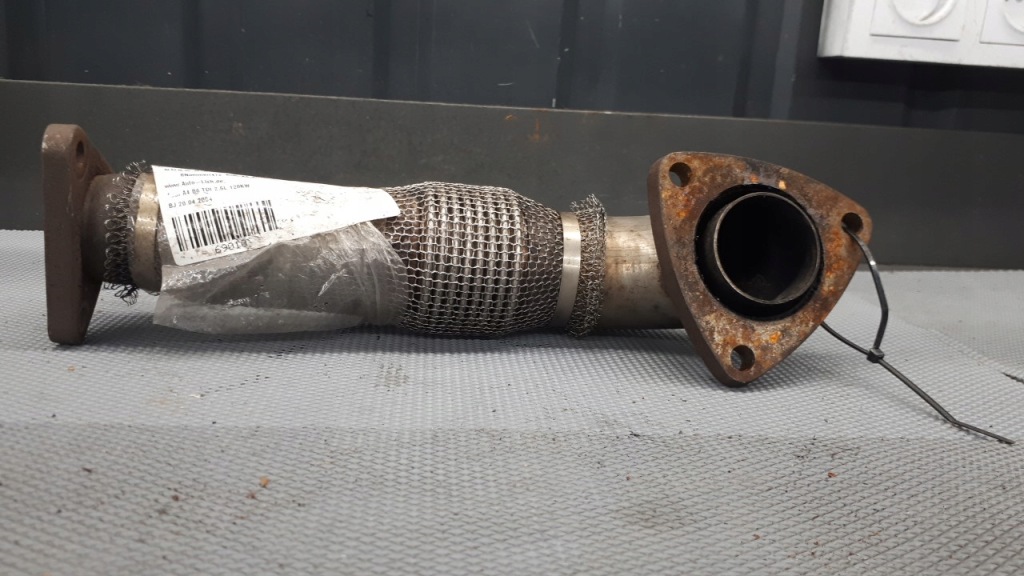 фото №1, 059131790d труба коллектор правая audi vw 2.5 tdi