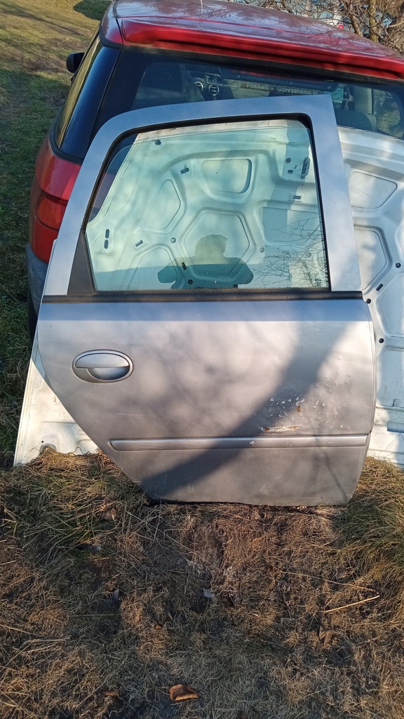 фото №1, Opel meriva a дверь правый задняя комплект 2003-2010