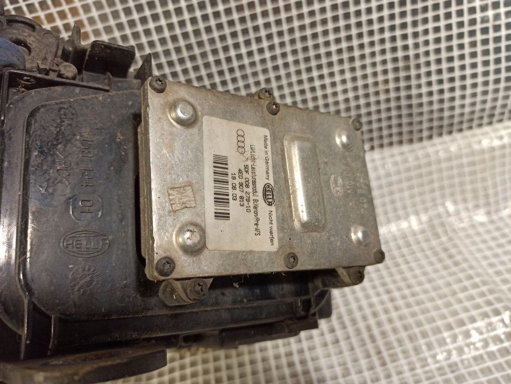 фото №9, Audi a8 d3 lift лампа bixenon права led некерована drl europa