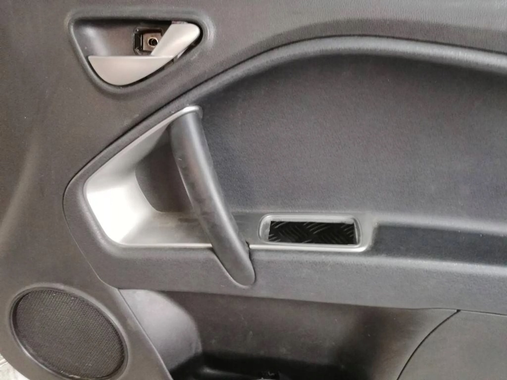 фото №2, Alfa romeo mito обшивка двері правий