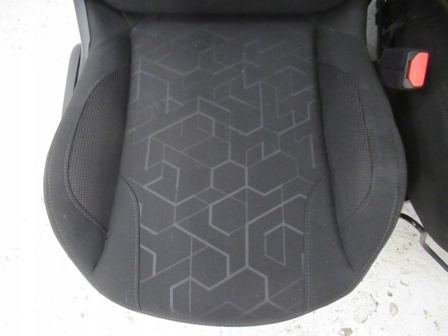 фото №8, Peugeot 2008 сиденья заднее сиденье ремни клипсы комплект