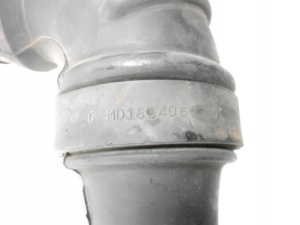 фото №3, Mitsubishi space runner i 2.0 td труба воздуха