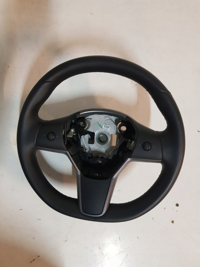 фото №2, Tesla model 3 воздуховод